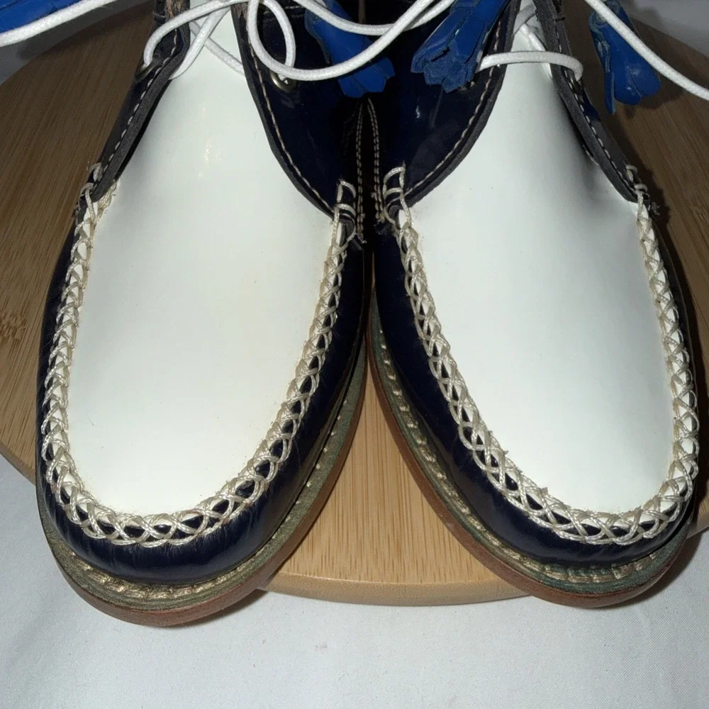 G.H. Bass & Co. Weejuns Women's Navy White Leather Boat Shoes Size 8